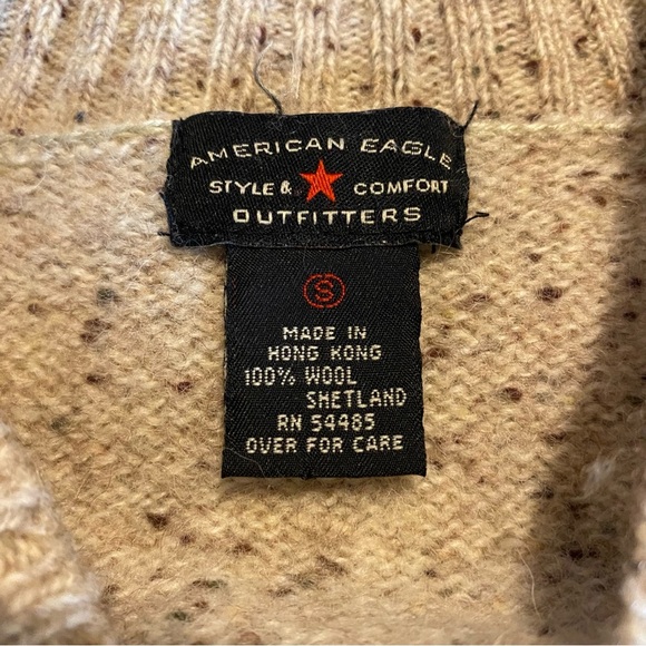 American eagle sweater. Size small - Picture 4 of 5